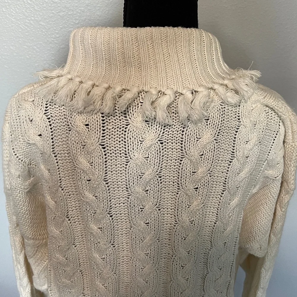 YARNWORKS Women’s Sweater (Size L)